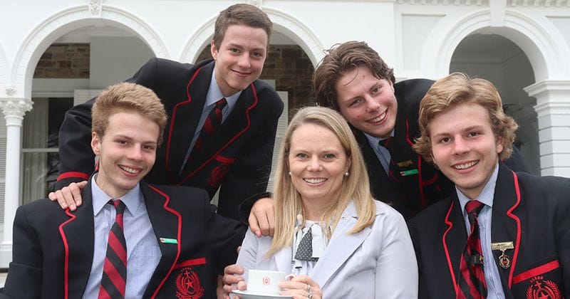 Students say 'Thanks Mum'
